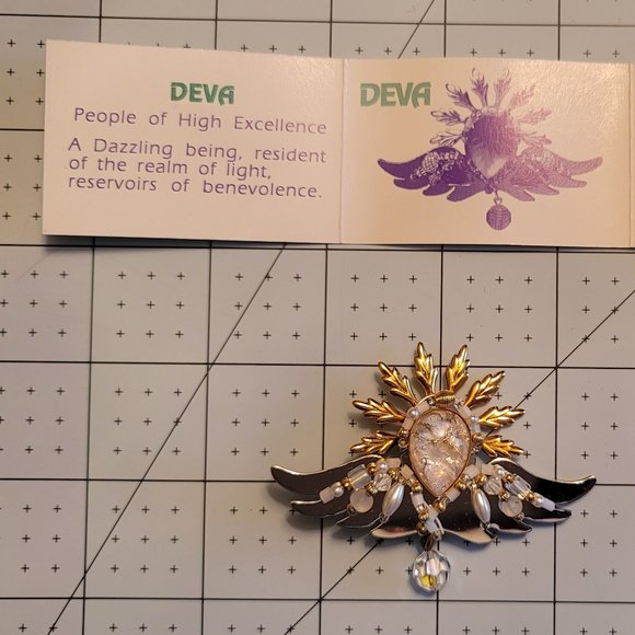 Liztech Vintage Deva Brooch - Picture 2 of 3